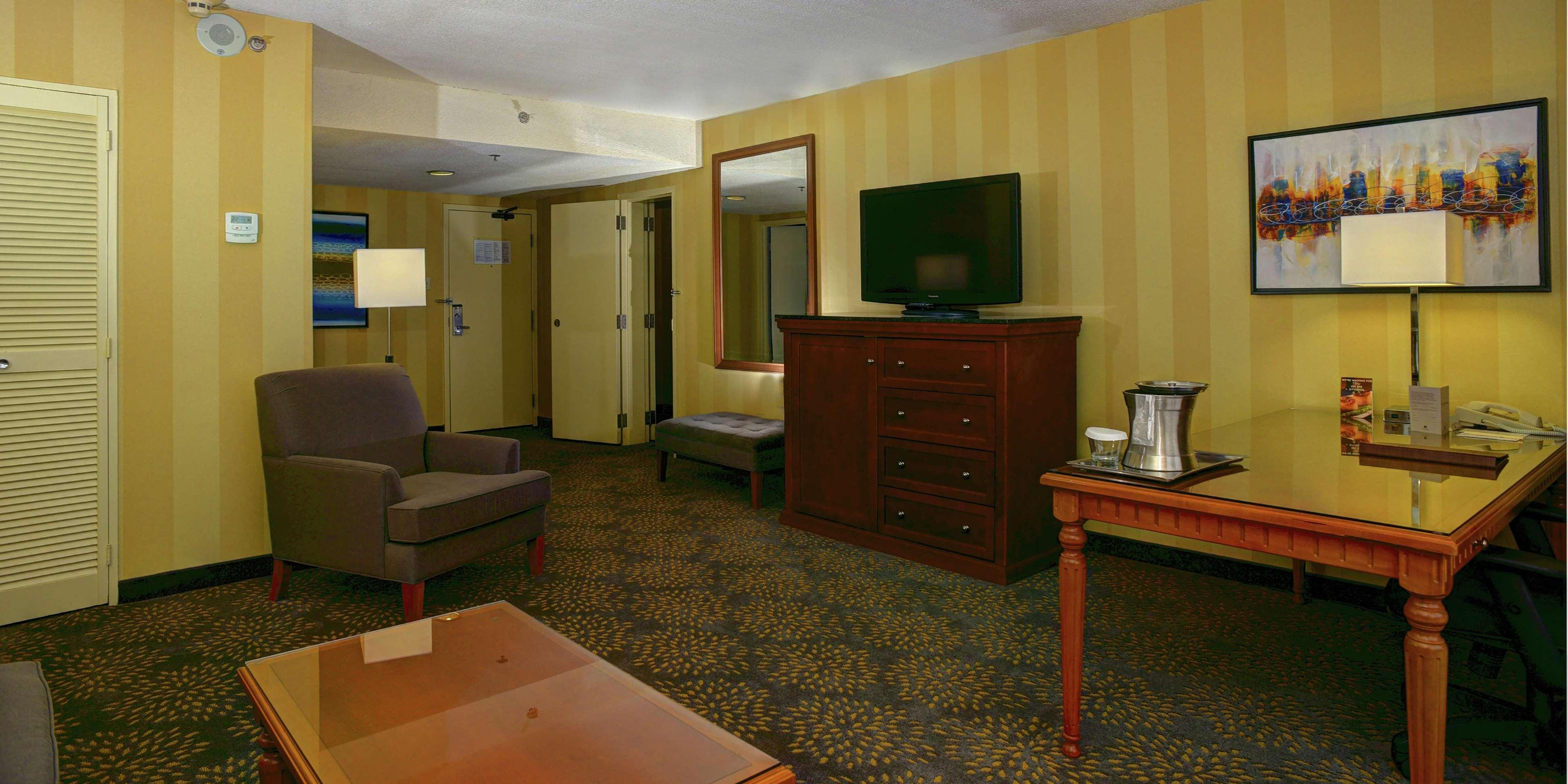ดับเบิล ทรี บาย ฮิลตัน ลอนดอน ออนทาริโอ Hotel ภายนอก รูปภาพ