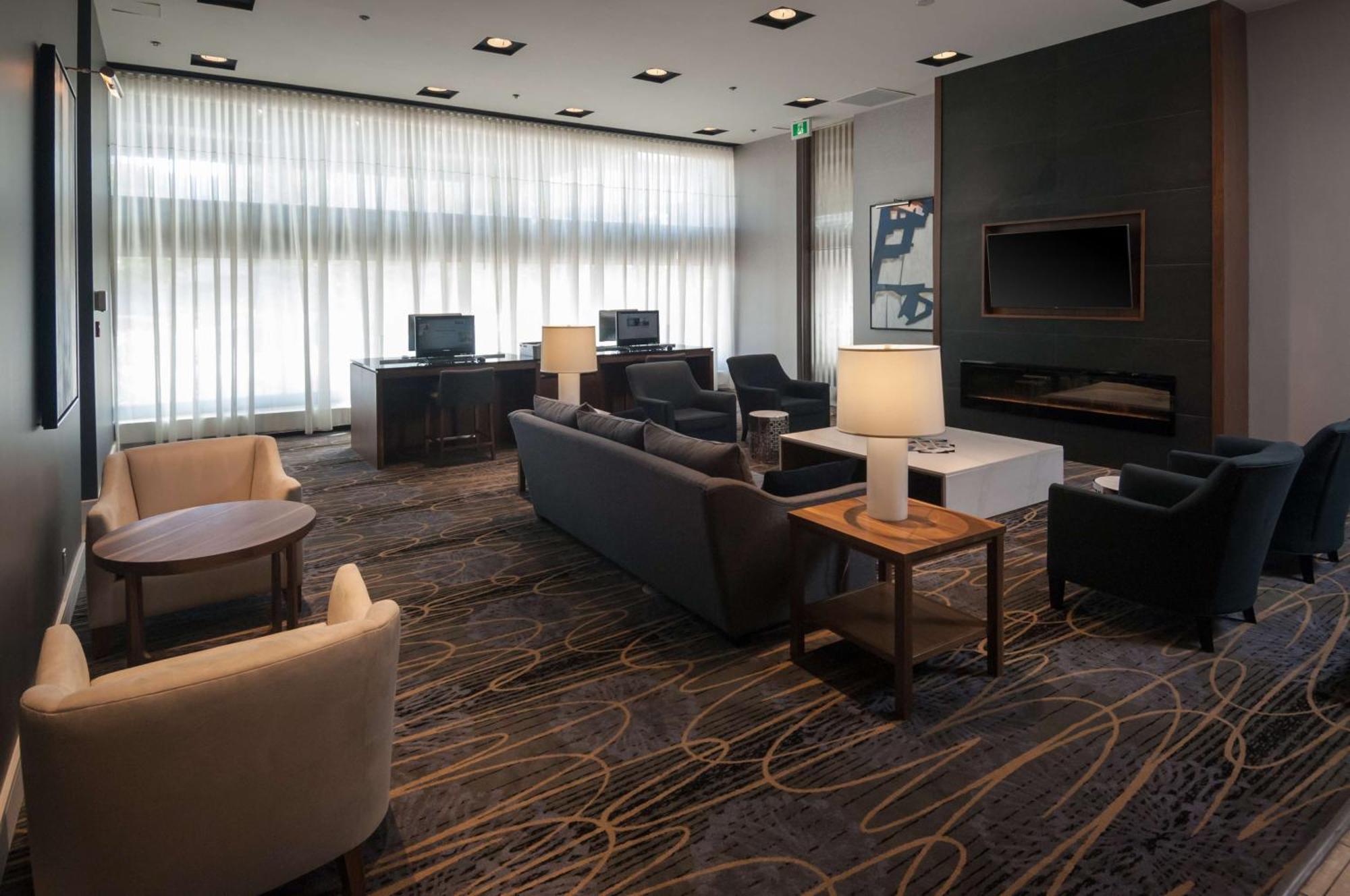 ดับเบิล ทรี บาย ฮิลตัน ลอนดอน ออนทาริโอ Hotel ภายนอก รูปภาพ