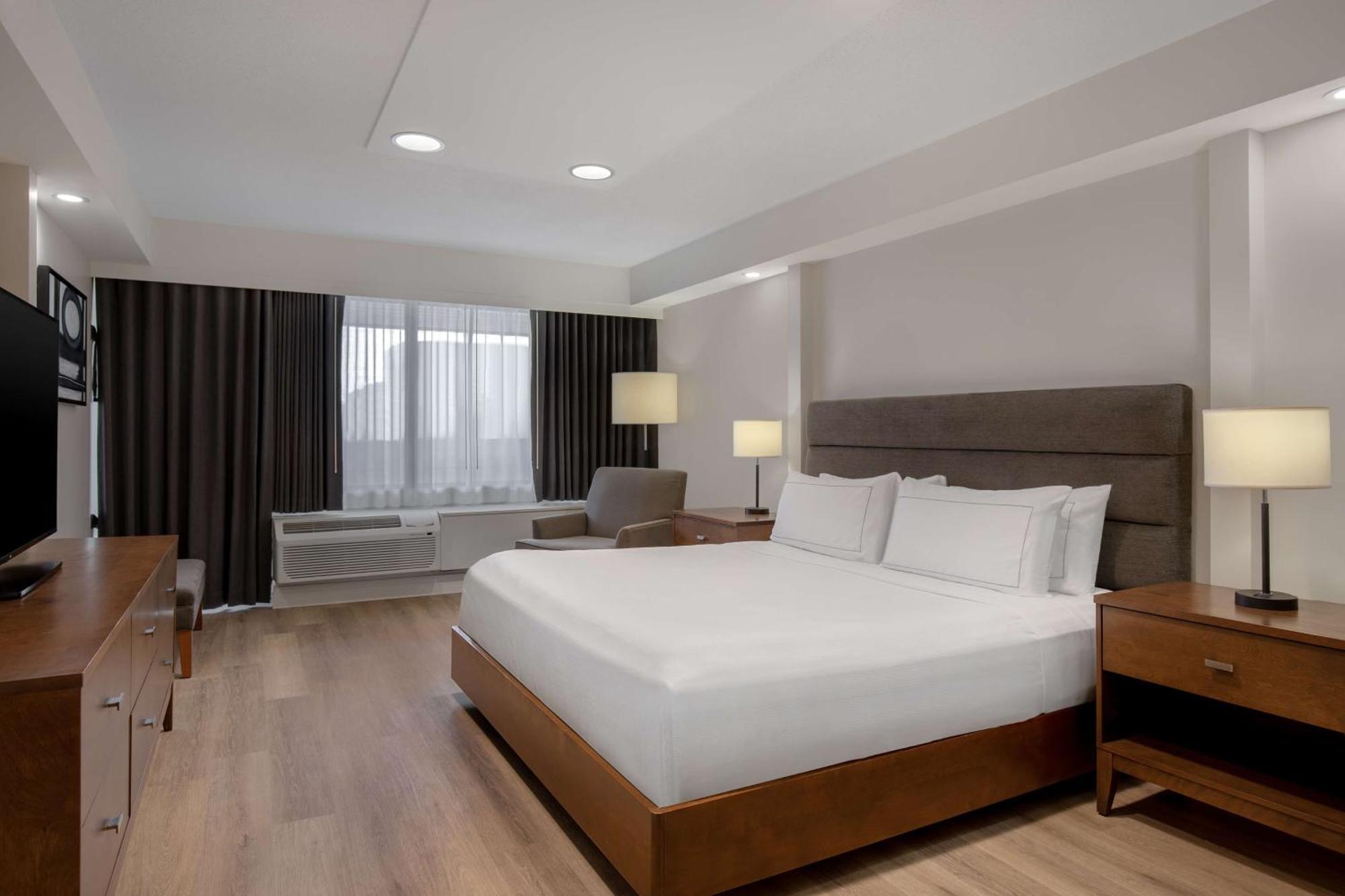 ดับเบิล ทรี บาย ฮิลตัน ลอนดอน ออนทาริโอ Hotel ภายนอก รูปภาพ